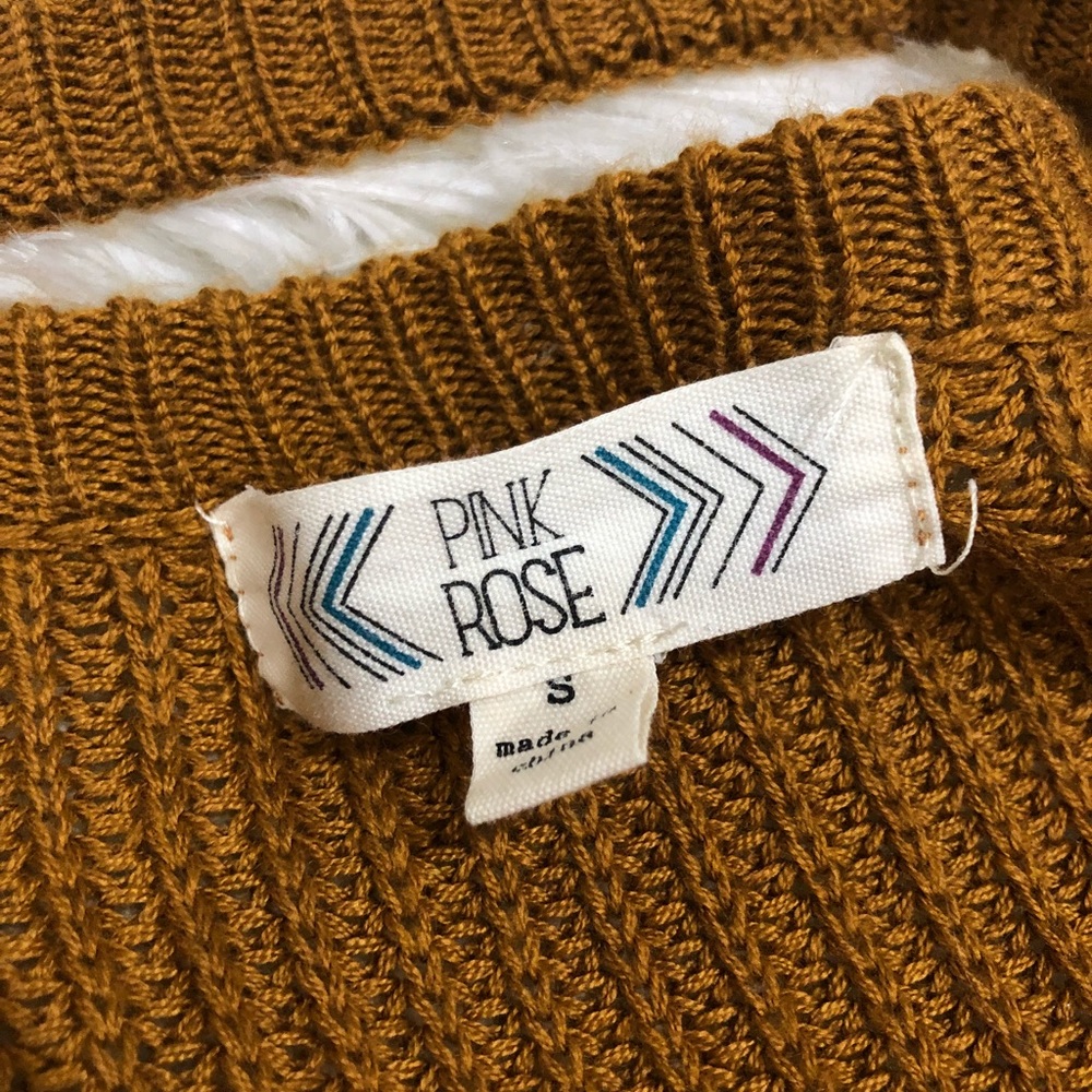 Perfect Fall sweater! - Picture 2 of 3